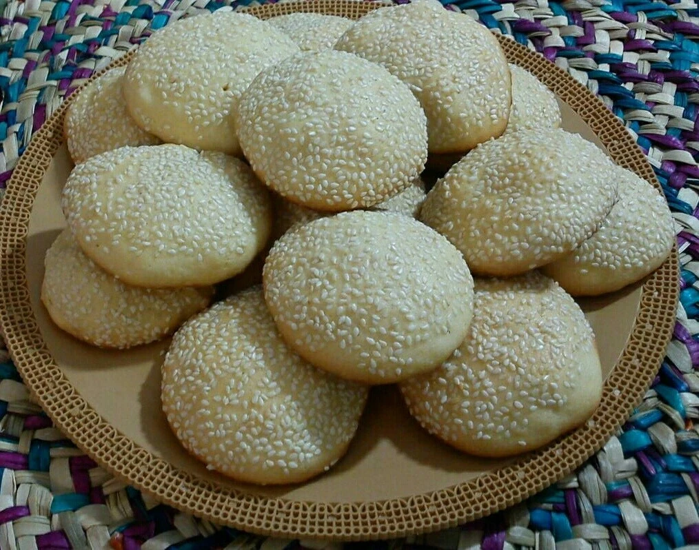 عکس کلوچه کنجدی