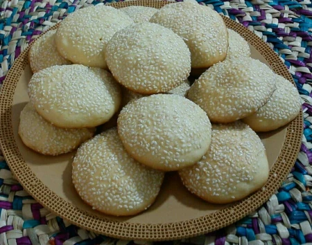کلوچه کنجدی