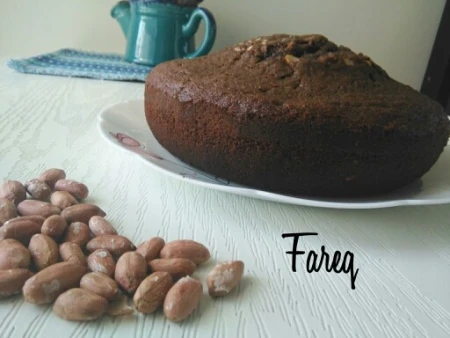 کیک بادام زمینی شکلاتی