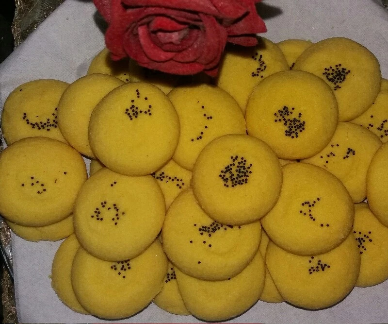 عکس شیرینی نان برنجی