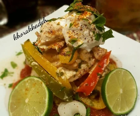 فاهیتا با سس گوجه فرنگی