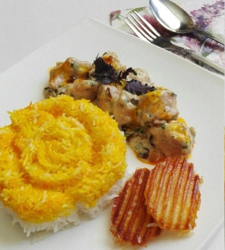 خوراک مرغ و فندق