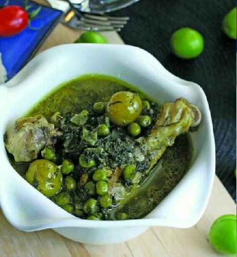 عکس خورش گوجه سبز و نخود