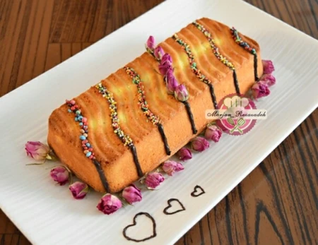 کیک ماست با مغز کرمفیل عسلی