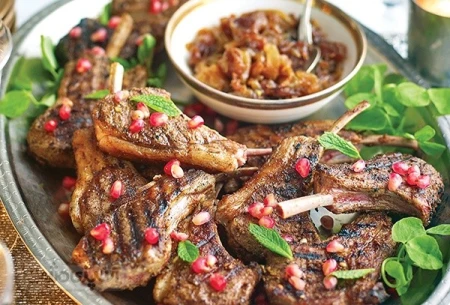 شیشلیک با سس پیاز و دانه انار