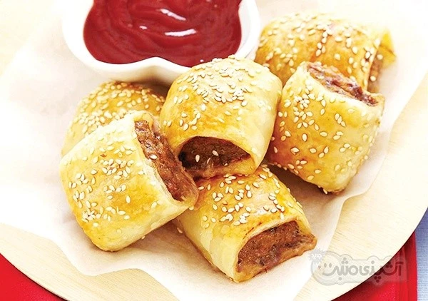 عکس رول سوسیسی با گوشت و تخم مرغ