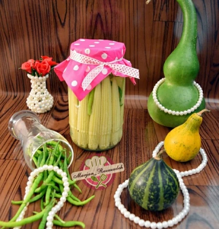 ترشی بیبی کورن