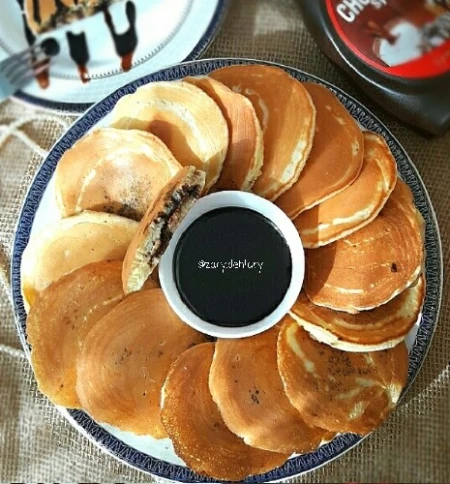 پنکیک با مغزی شکلات