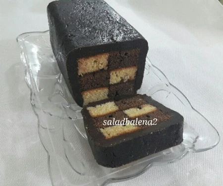 کیک کره ای دو رنگ