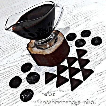 سس شکلات خانگی