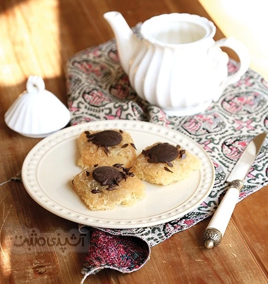 عکس باقلوای بادامی عسلی