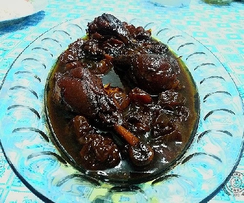 عکس خورش مرغ و آلوچه با رب انار