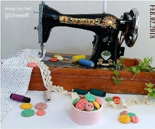 عکس شیرینی دکمه ای