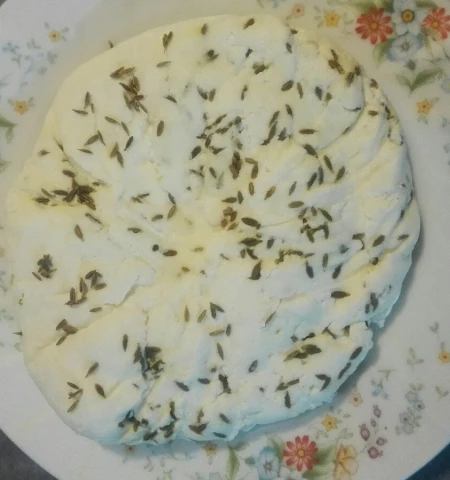 پنیر زیره ای