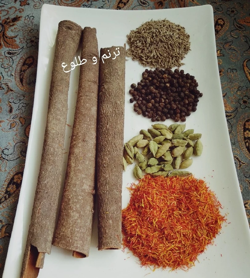 عکس ادویه مخصوص ترشی انبه روغنی