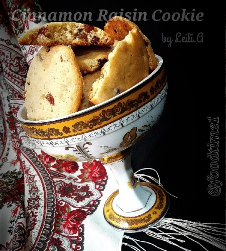 کلوچه کشمشی دارچینی