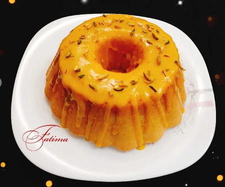 کیک هل و گلاب و زعفران با سس مخصوص