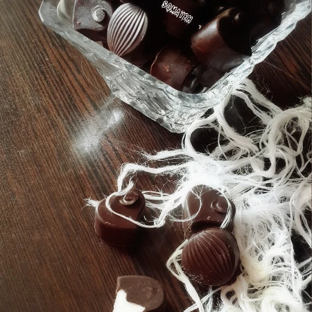 شکلات پشمکی