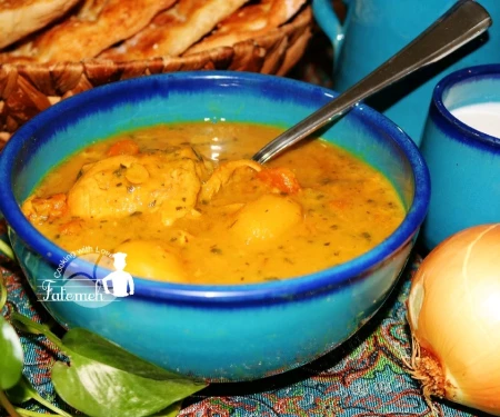 آبگوشت مرغ با لپه کرمانی