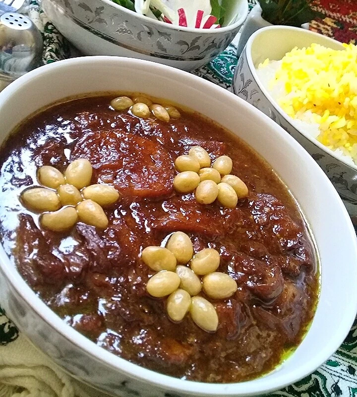 عکس خورشت بادمجان با رب انار