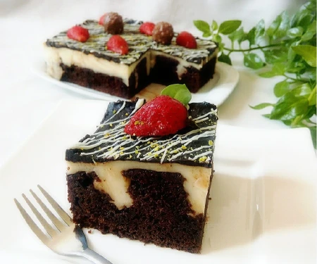 کیک خیس با محلبی