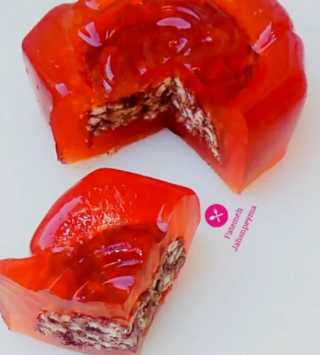 ژله مغزدار