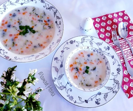 سوپ بروکلی مخصوص مهمانی