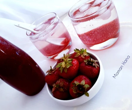 شربت توت فرنگی