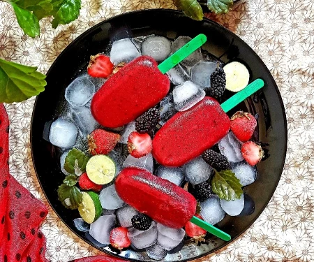 بستنی یخی شاه توت
