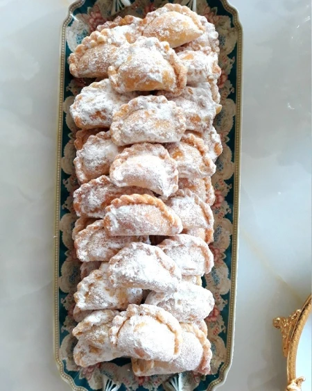 شیرینی قطاب