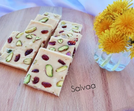 فاج پسته و کشمش