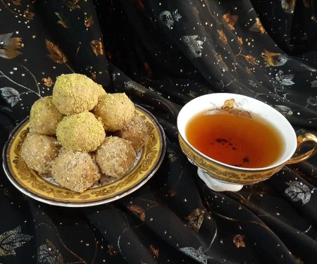 توپک خرما و بادام زمینی (کنجدی)