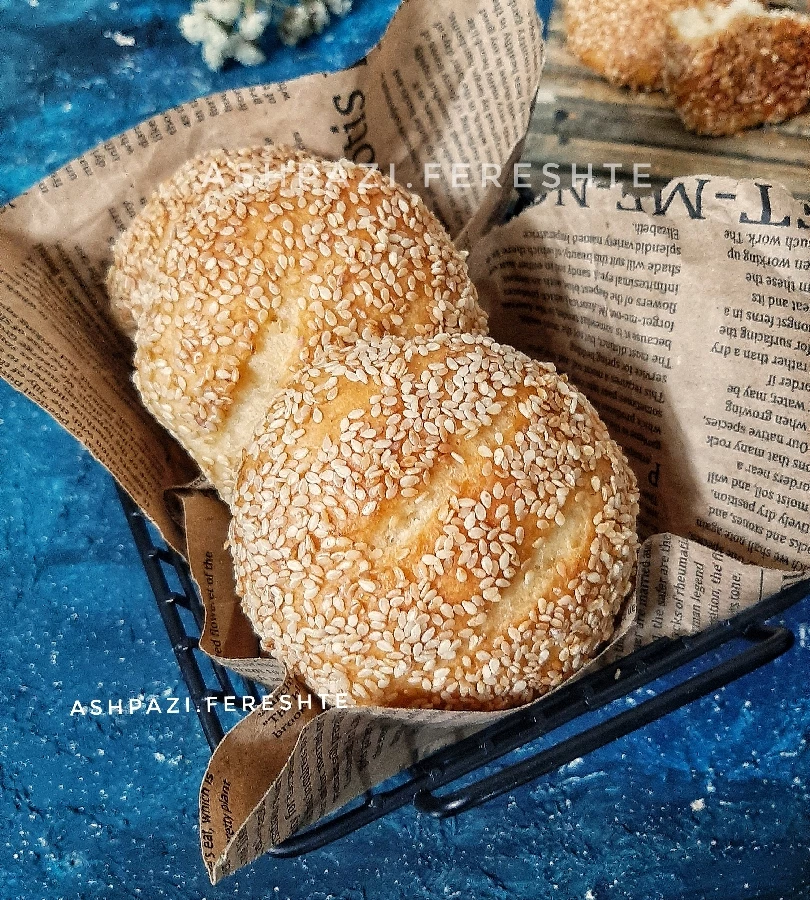 عکس نان با مغز پنیر و گردو