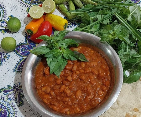 خوراک لوبیا کنسروی