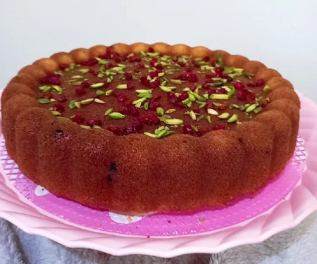 کیک زرشک و پسته