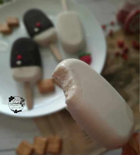 بستنی نارگیلی با روکش شکلات