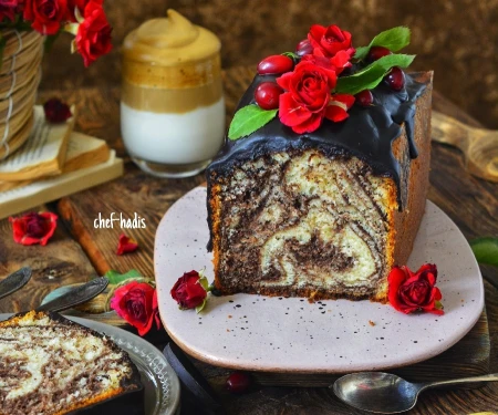 کیک دورنگ با گاناش شکلاتی