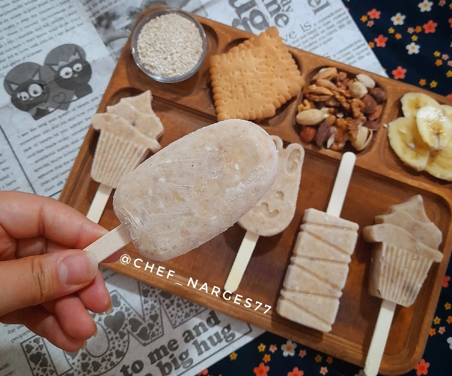 عکس بستنی موز و آجیل
