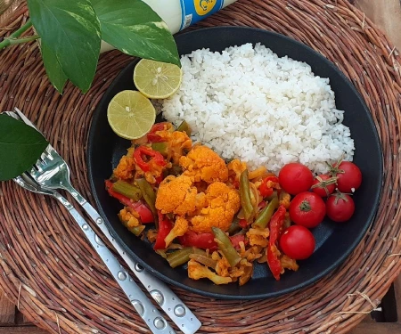 خوراک گل کلم و لوبیاسبز