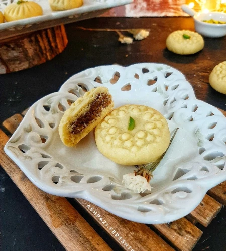 شیرینی عربی مغزدار