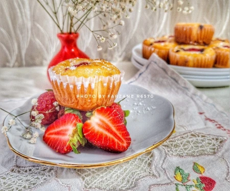 کاپ کیک توت فرنگی