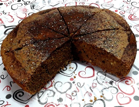 کیک شکلاتی با دانه چیا