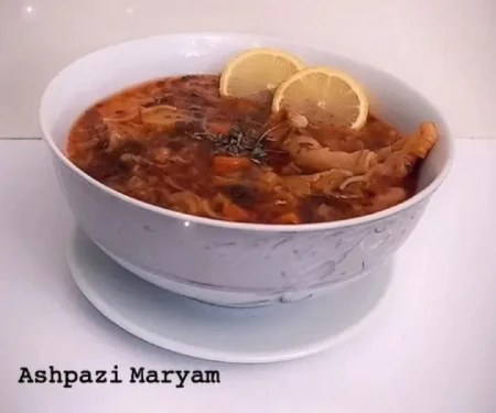 سوپ ورمیشل ساده با پای مرغ