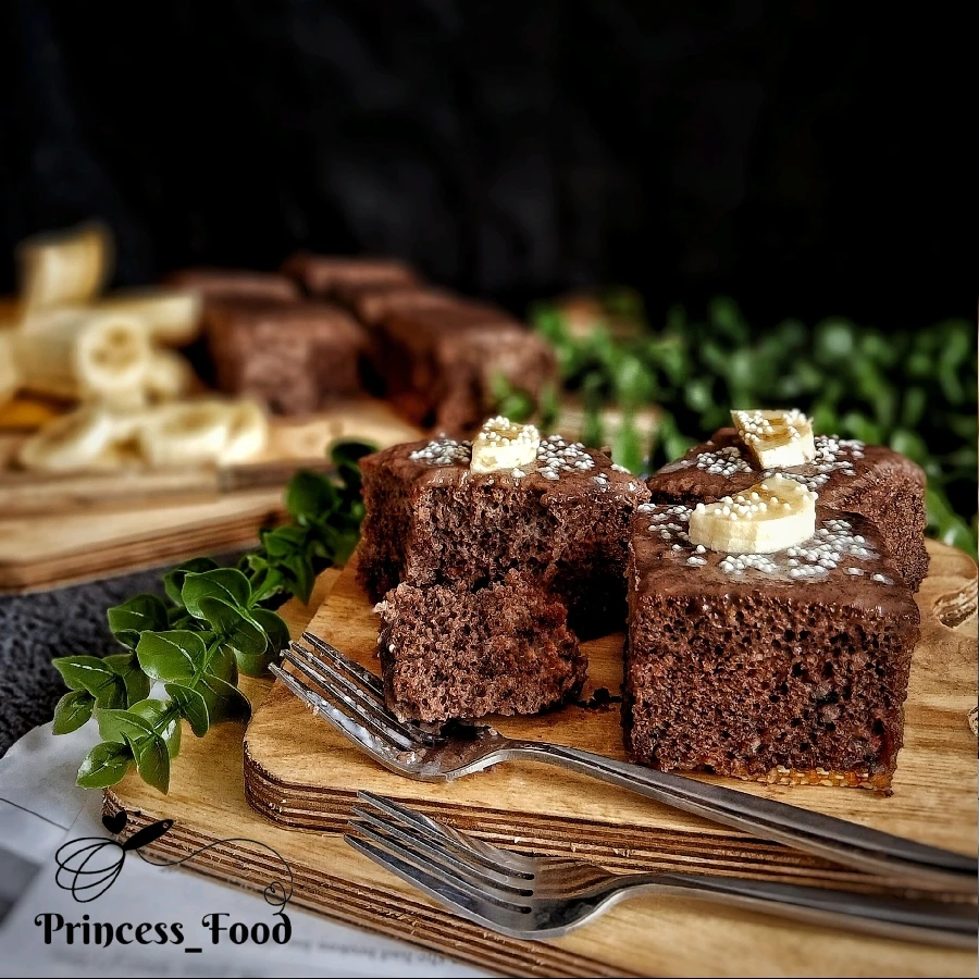 عکس کیک موز و شکلات