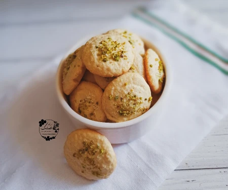 شیرینی به سبک قنادی