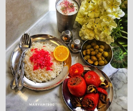 خورشت گوجه شکم پر