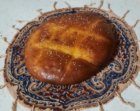 نان شیرمال زعفرانی