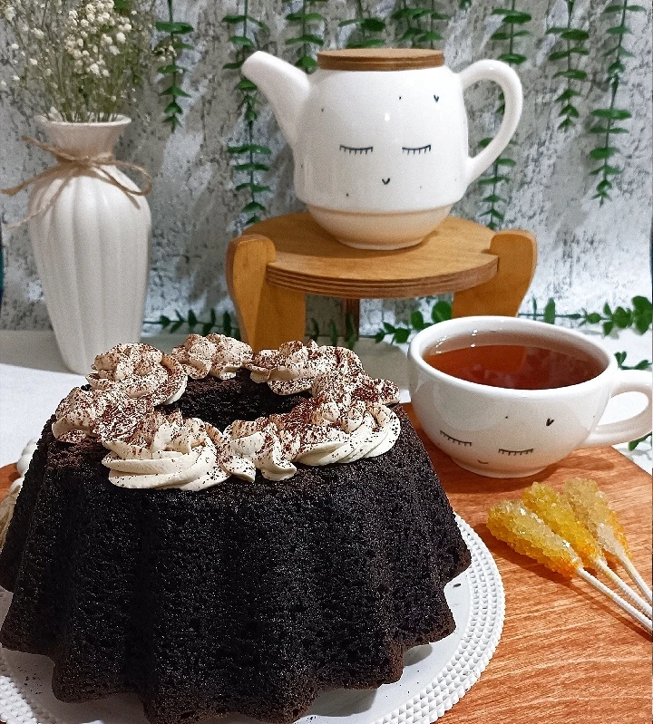 عکس کیک شکلاتی کافی شاپی بافت پنبه ای رنگ سوخته
