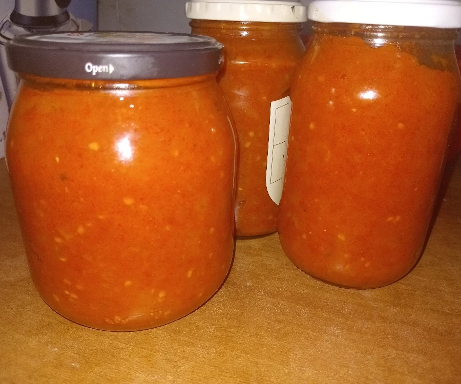 عکس کنسرو گوجه (املت)