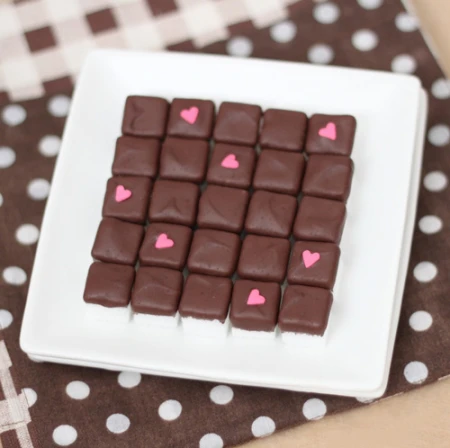 قند های شکلاتی